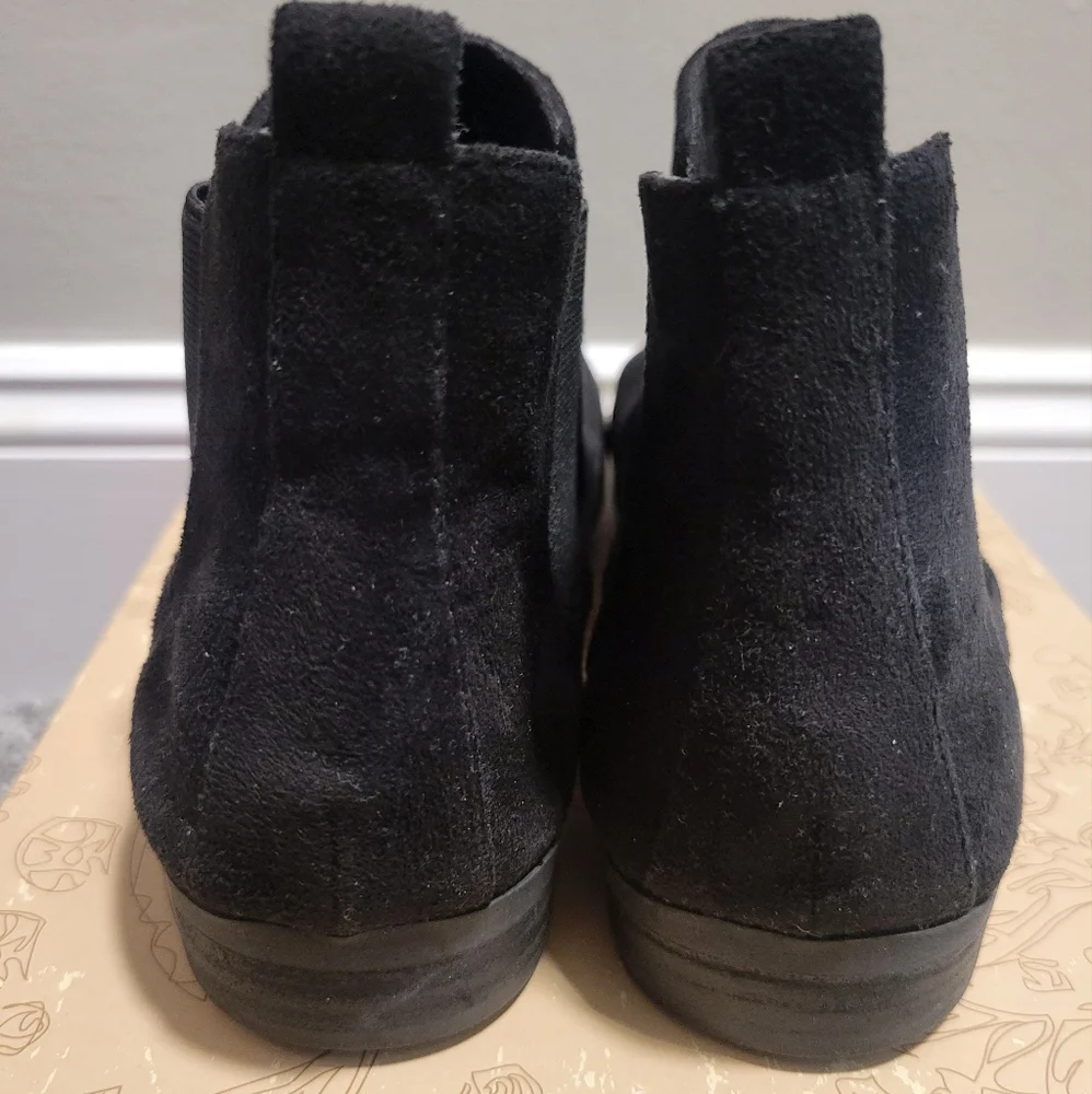 Booties - Picture 3 of 3
